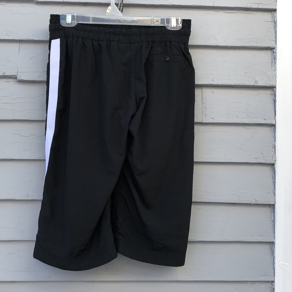 Nike Cropped Workout Capri Pants Size Small - Picture 3 of 7